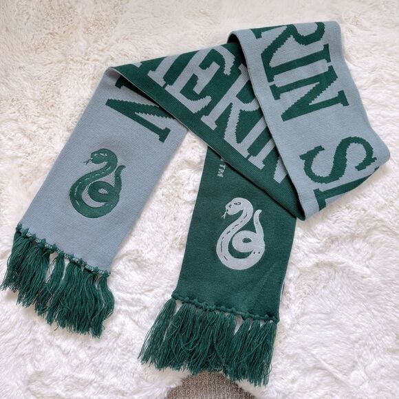 Harry Potter Slytherin Reversible Scarf - Picture 1 of 3
